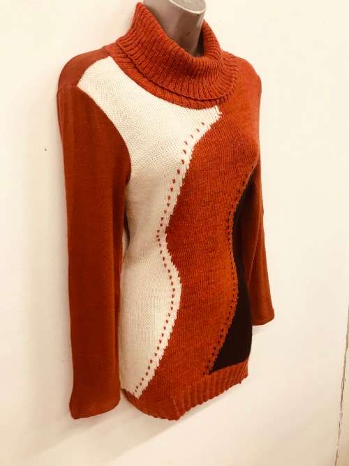 10/34 baby soft burnt orange polo neck jersey Made in Italy stunning