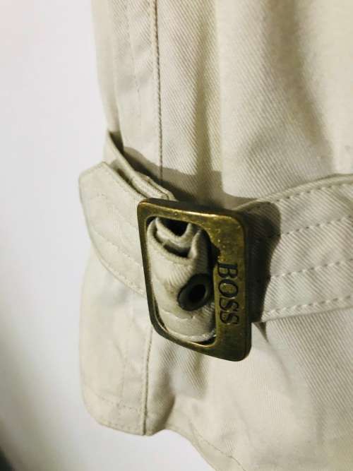 Eu 50 Designer is HUGO BOSS MENS Cream trench coat, must see !!!