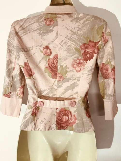 8 / 32 floral roses pink jacket made in ITALY