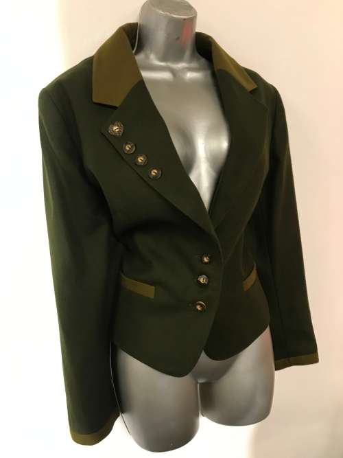 14-16 / 38-40 green jacket German must see