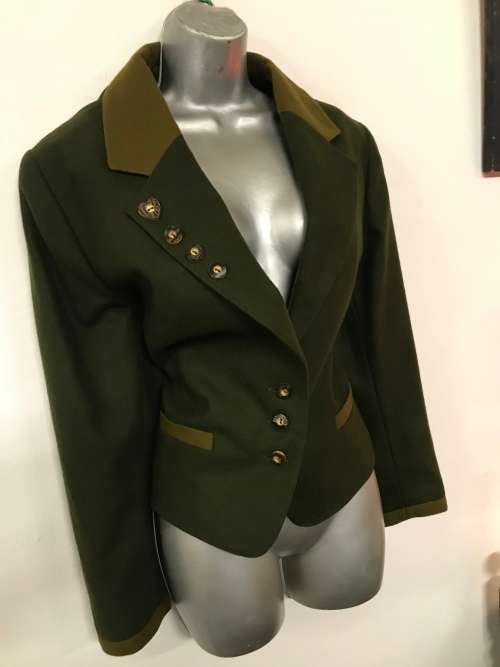 14-16 / 38-40 green jacket German must see