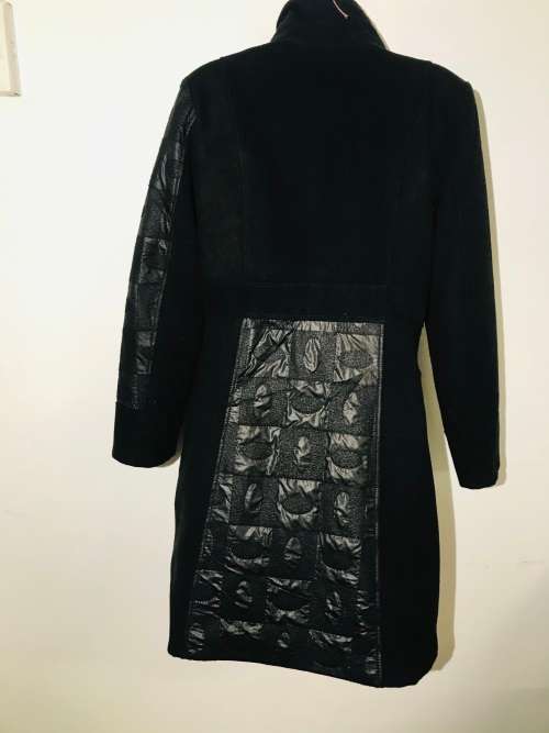 Made in ITALY black detail trench coat STUNNING suits 36 or 38 / 12 - 14
