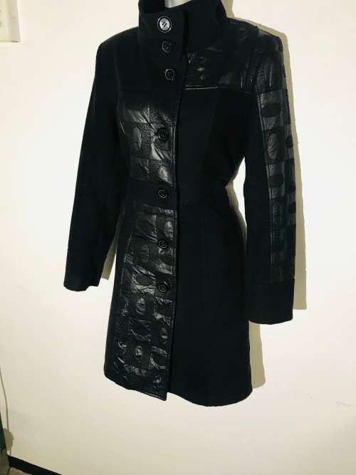 Made in ITALY black detail trench coat STUNNING suits 36 or 38 / 12 - 14