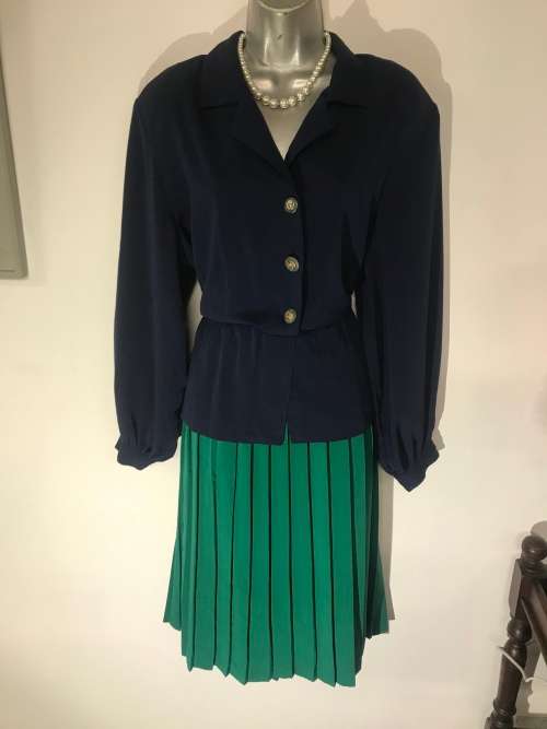 Vintage circa 1989's Hana sung dress suits 16 / 40