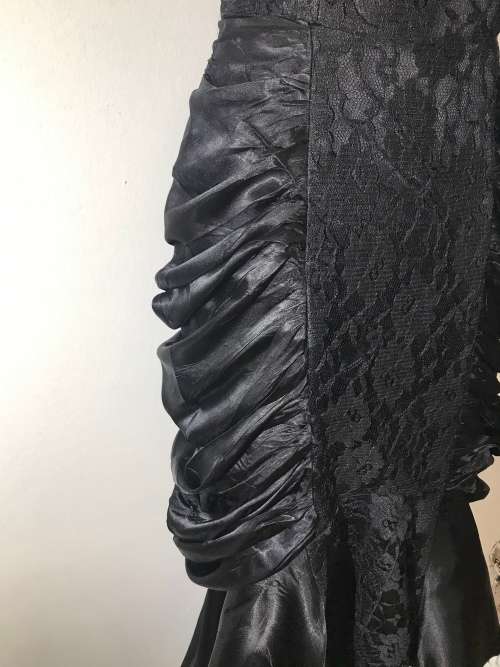 Circa 1980s vintage black evening dress STUNNING suits 34 / 10 Lori Ann