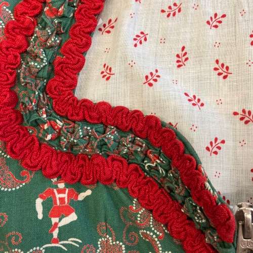 Girls dirndl dress suits 7- 8 years