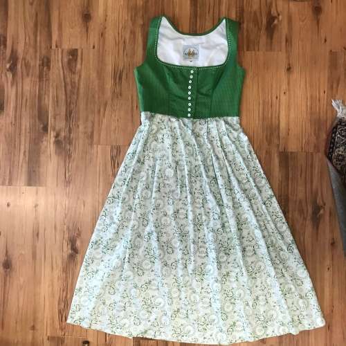 DIRNDL DRESS apple green corset like top suits a 36 incredible quality