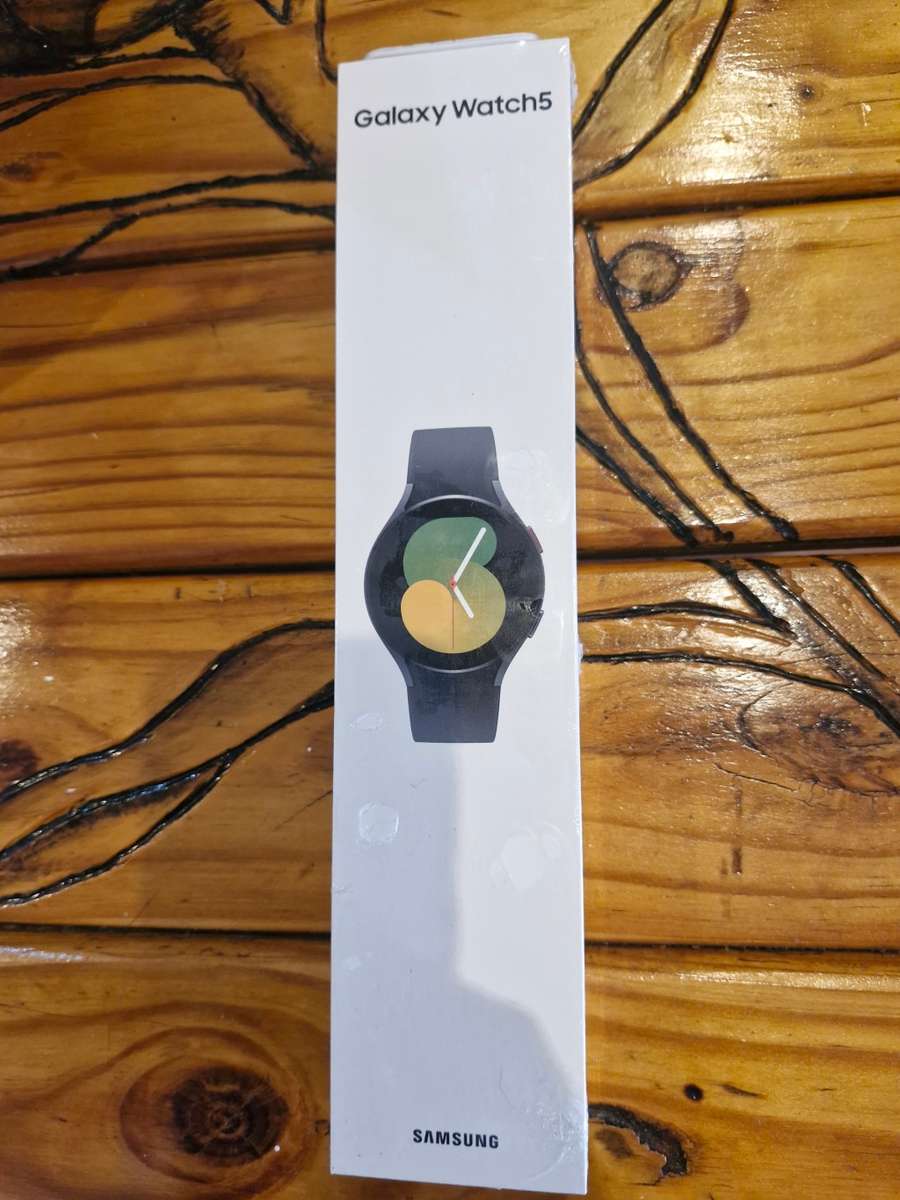 **Brand new Sealed** Samsung Galaxy Watch 5 40mm