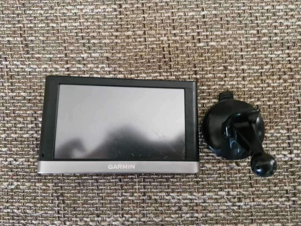 2x Garmin GPS for sale as a bundle