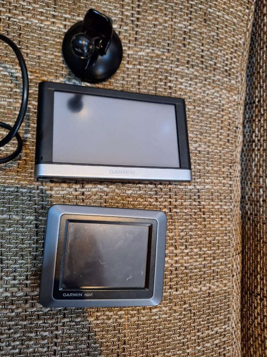 2x Garmin GPS for sale as a bundle