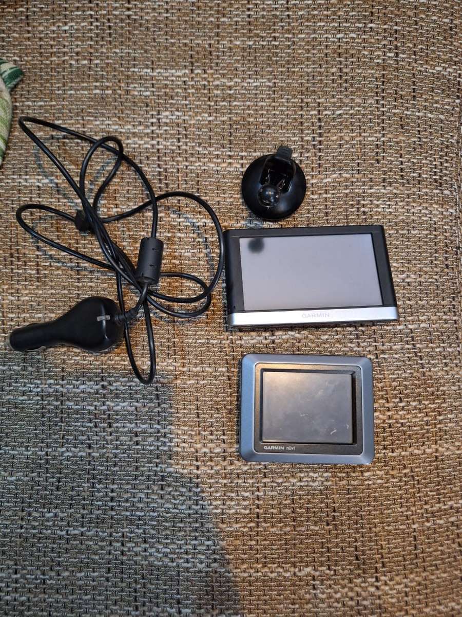 2x Garmin GPS for sale as a bundle
