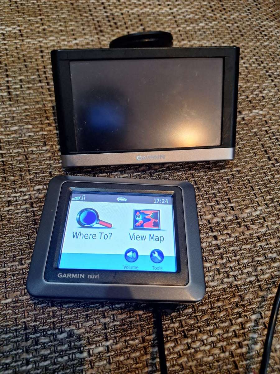 2x Garmin GPS for sale as a bundle