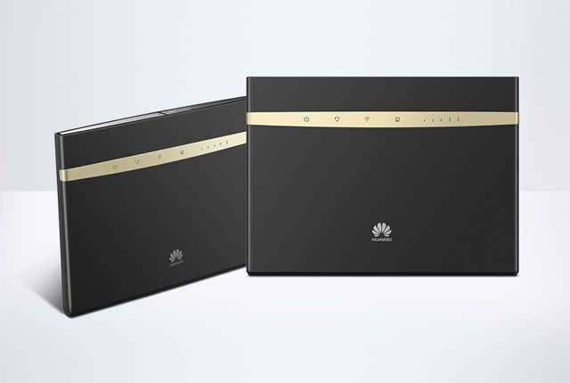 Huawei B525s-65a Wi-Fi Router with Backup Battery