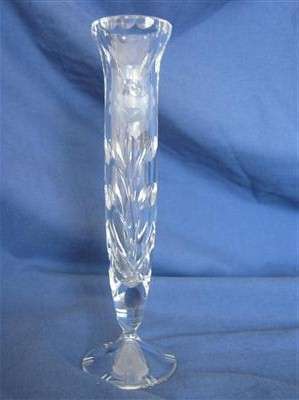 CUT CRYSTAL BUD VASE IN THE ROSE PATTERN..19cm TALL X 5cm ACROSS THE BASE...