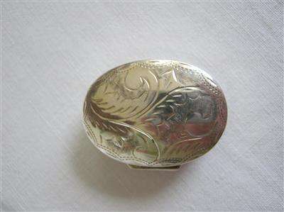 OVAL STERLING SILVER PILL BOX...3.20cm LONG X 2.30cm WIDE X 1.20cm HIGH..