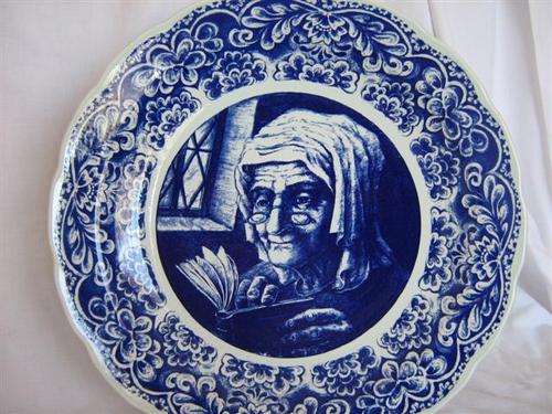 BOCH OF BELGUIM EXTRA LARGE SCOLLOPED DECORATIVE CHARGER...39cm ACROSS X 4.50cm HIGH AT THE RIM