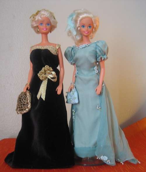 Velvet Black & Gold Barbie (1986)