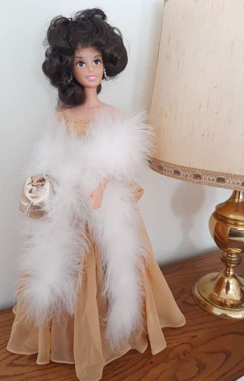 47cm doll in Soft apricot flared dress with Boa