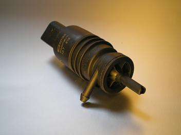 BMW E46 Brand new  washer pump  Fits almost all models~