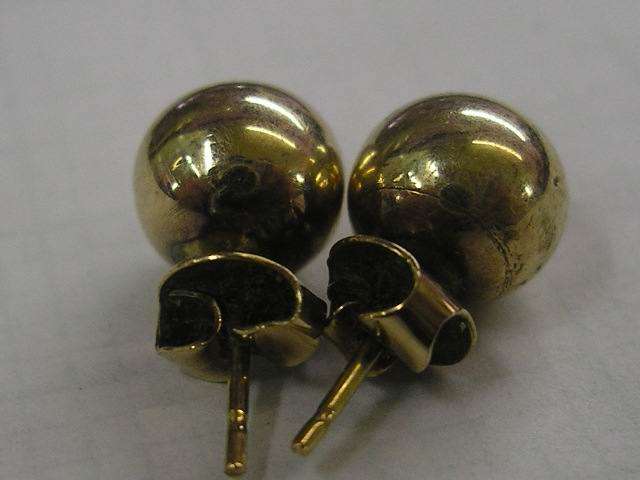 Pair 9ct Gold Stud Earings