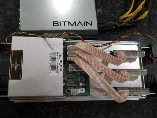 Antminer S9 13.5TH/s Bitcoin Miner With Power supply. SPECIAL