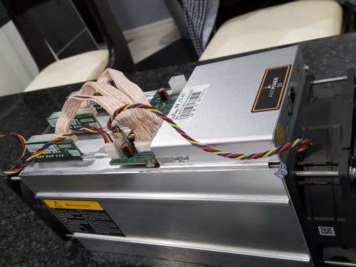 Antminer S9 13.5TH/s Bitcoin Miner With Power supply. SPECIAL