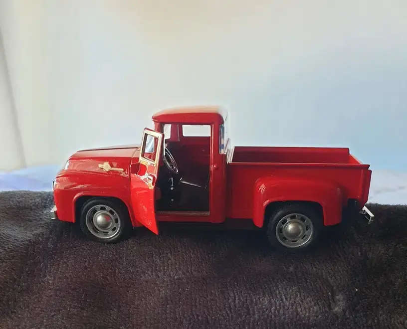 Red Metal Pickup Truck Model Car, functioning opening doors!