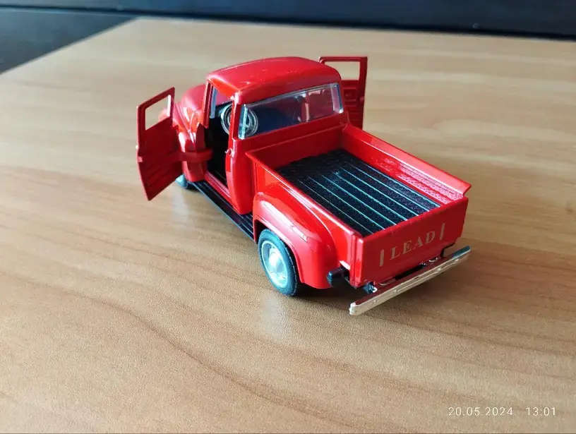 Red Metal Pickup Truck Model Car, functioning opening doors!
