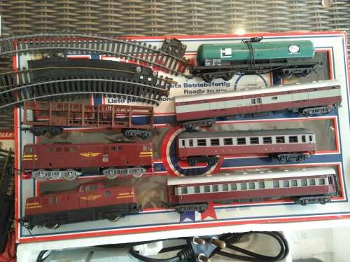 Lima Train set + various tracks (HO)