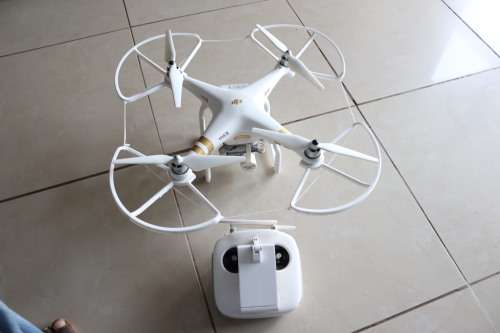 Dji phantom 3 professional 4k Drone