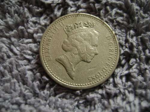 Great Britain  one Pound 1985  Welsh Leek