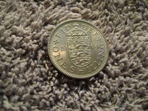 Great Britain  1 Shilling   1964  High Grade  (English arms)