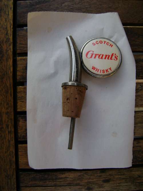 Vintage spirit pourer: Grant's Scotch Whisky (material: metal)