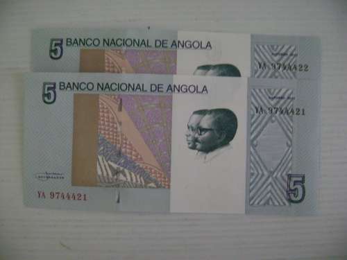 Angola  5 Kwanzas  2012  UNC  (2 sequential numbers)