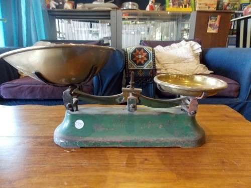 Vintage Scale: