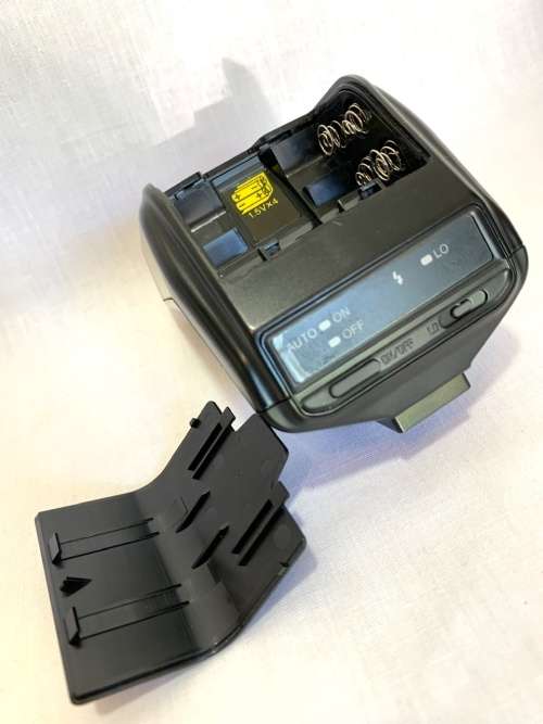 Minolta PROGRAM 3200i flash for Sony Alpha and Minolta Cameras