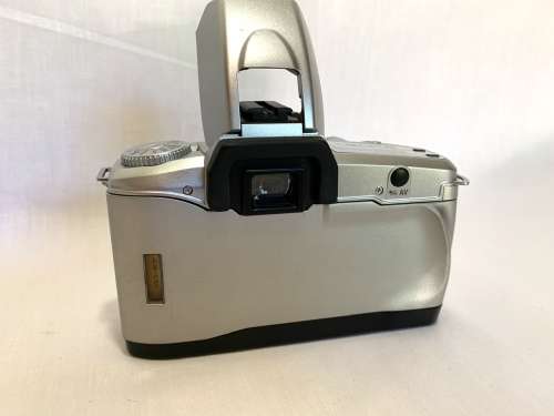 Minolta Dynax 40 35mm SLR Film Camera Body (Free Shipping)