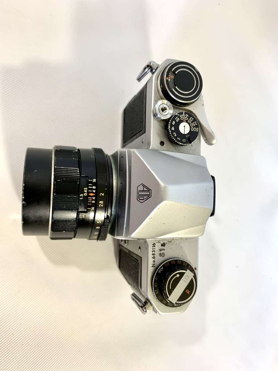 Pentax S1a SLR 35mm Film Camera with Takumar Lens (Needs Attention)