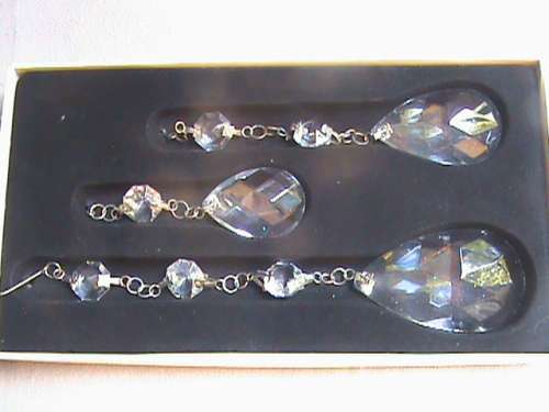 Hanging crystals for centrepiece vases , stunning decor.