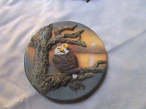 Fish eagle ornament with stand
