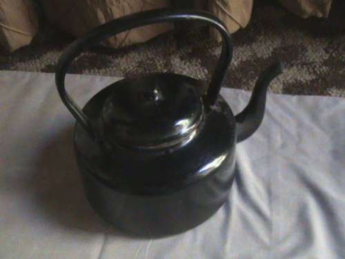 Enamel kettle black