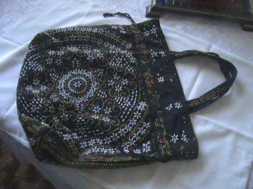 Vintage beaded hand/carry bag