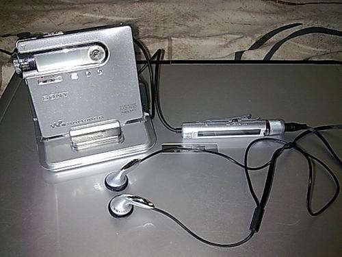 Price reduced!!! Sony MD Player with HD Sound and Line control with free accessories!