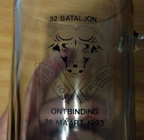 ## Ontbinding van 32 Battalion beer mug  ## 26 Maart 1993