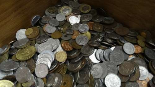 ## 1kg of World and SA Coins. No time to sort these coins 10 lots availible ##