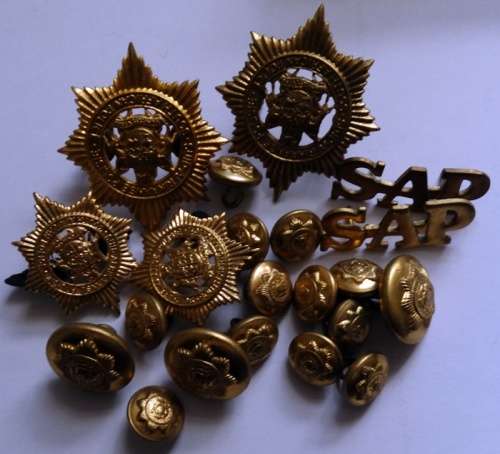 Various Old SAP Button & Cap Badges