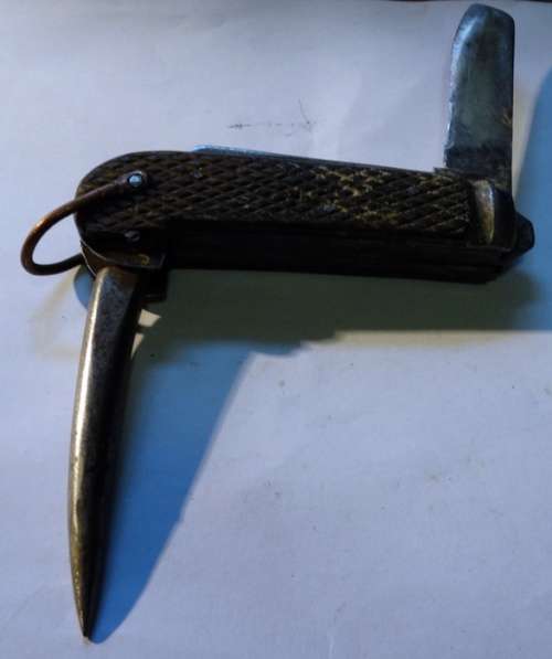 WW2 British Commonwealth Clasp Knife with Marlin Spike and Forked Blade