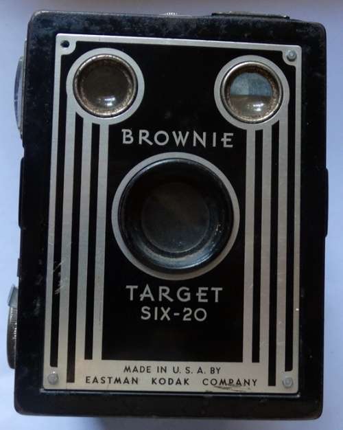 1946 Kodak Target SIX-20 Brownie