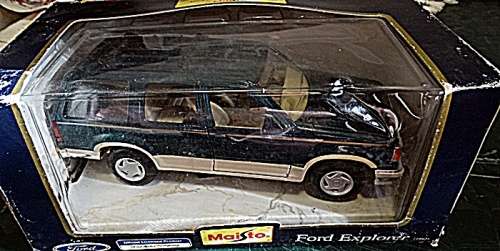 Maisto Ford Explorer 1/24 Scale