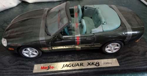 ## Maisto Jaquar XK8 1996 1/18 Scale ##